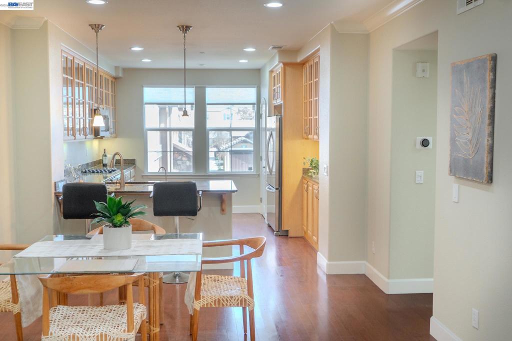 493 493 Tristania Terrace