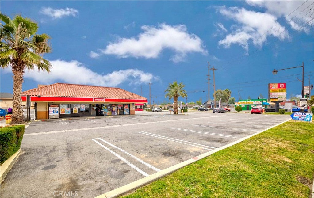 1292 W Mill