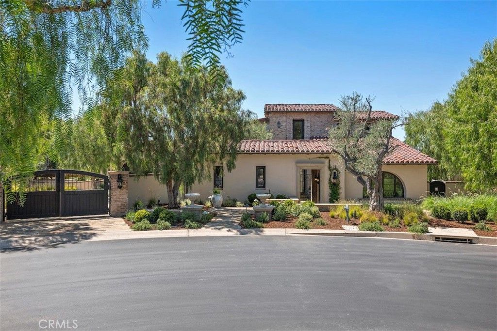 Photo of 24 Jewel Flower, Irvine, CA 92603 (MLS # NP26039295)