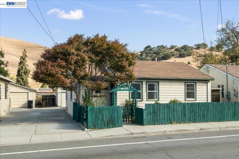 Photo of 36846 Niles Blvd BLVD, Fremont, CA 94536 (MLS # 41149750)