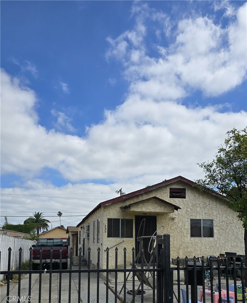 233 E 105th Street