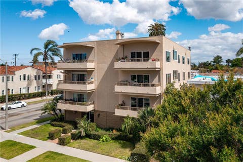 Photo of 3401 E 1st ST, Long Beach, CA 90803 (MLS # PW26170667)