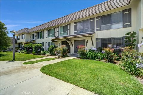 Photo of 4014 Via Encinas, Cypress, CA 90630 (MLS # OC26110891)