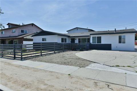 6221 Corona Avenue Bell Gardens CA 90201