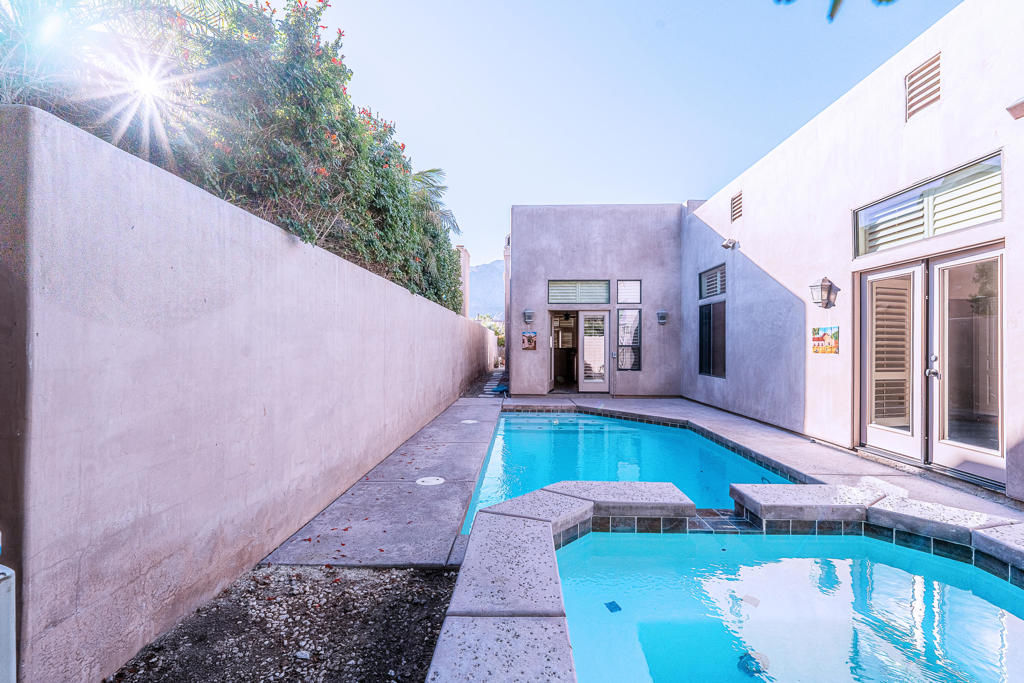 La Quinta Cove - Residential