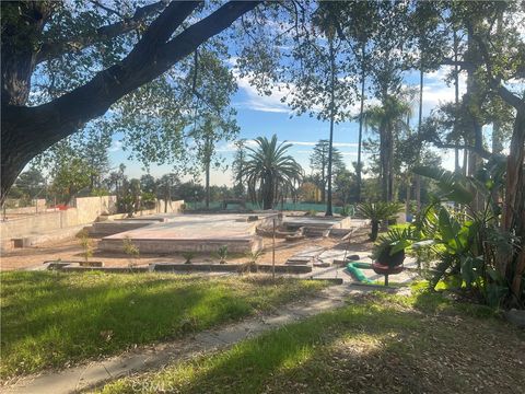 2574 Ganesha Avenue Altadena CA 91001