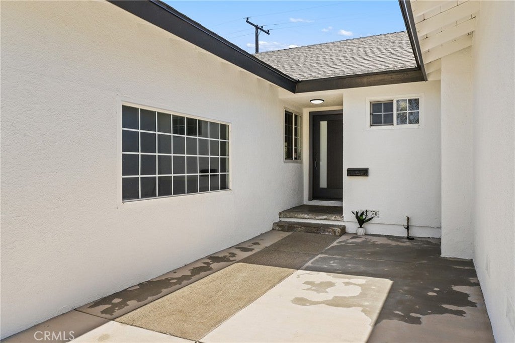 220 Gwynwood Avenue