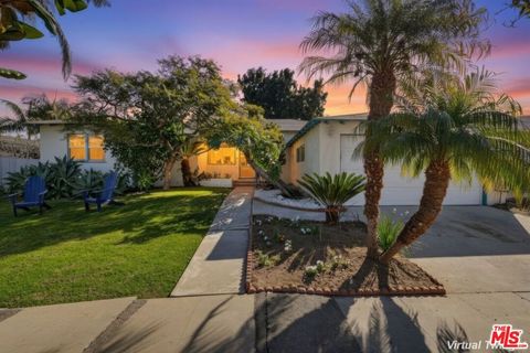Photo of 7024 Kentwood Avenue, Los Angeles, CA 90045 (MLS # 26644537)