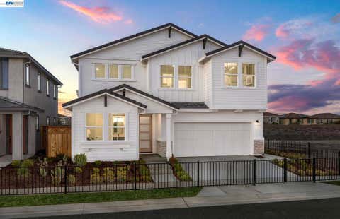 Photo of 325 E Beatrice Avenue AVE, Mountain House, CA 95391 (MLS # 41144097)