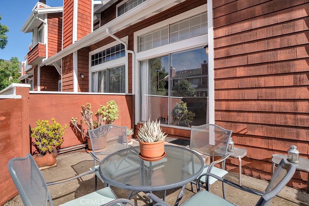 19431 Sherman Way 10