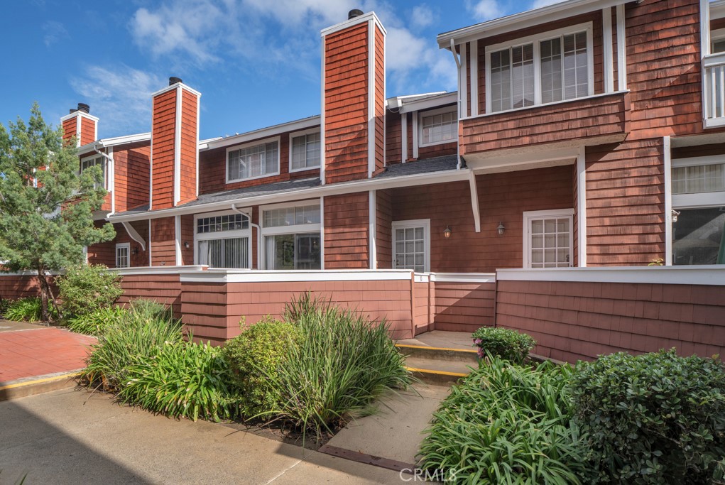 19431 Sherman Way 10