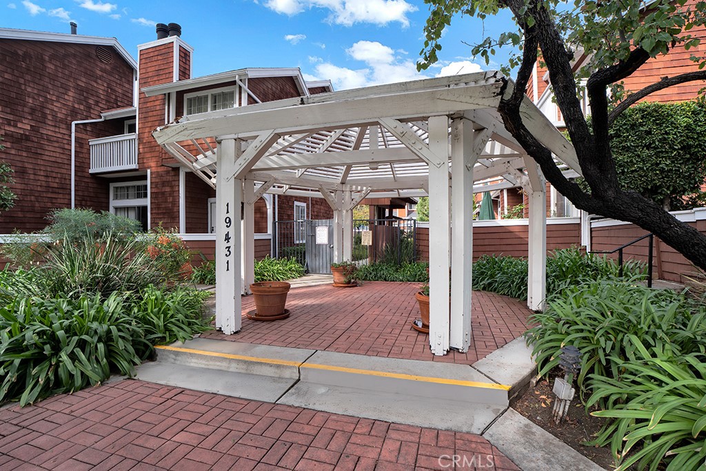 19431 Sherman Way 10