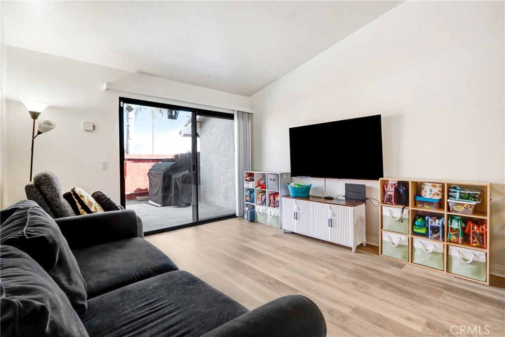 9505 Arlington 17
