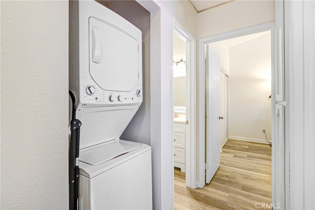 9505 Arlington 17