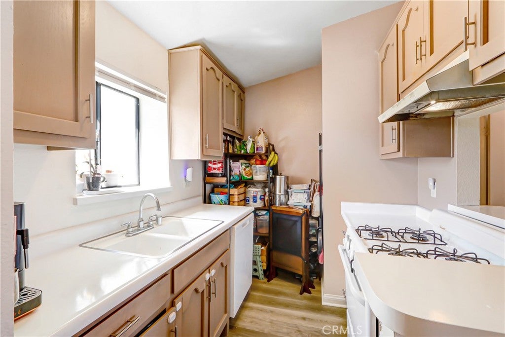 9505 Arlington 17