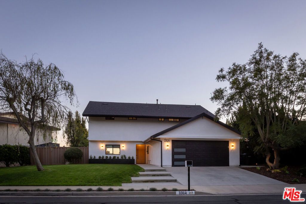 Photo of 3304 Seaclaire Drive, Rancho Palos Verdes, CA 90275 (MLS # 26636723)