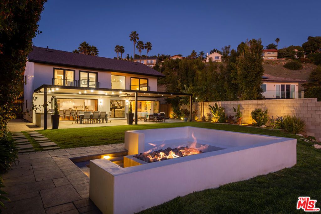 Photo of 3304 Seaclaire Drive, Rancho Palos Verdes, CA 90275 (MLS # 26636723)