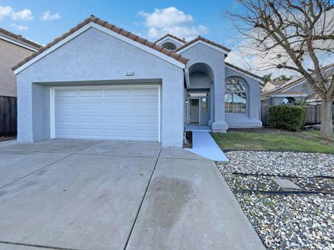 Photo of 1474 Rutherford Ln Ln, Oakley, CA 94561 (MLS # 41123266)