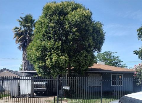 Photo of 2871 36th AVE, Sacramento, CA 95824 (MLS # PW26102142)