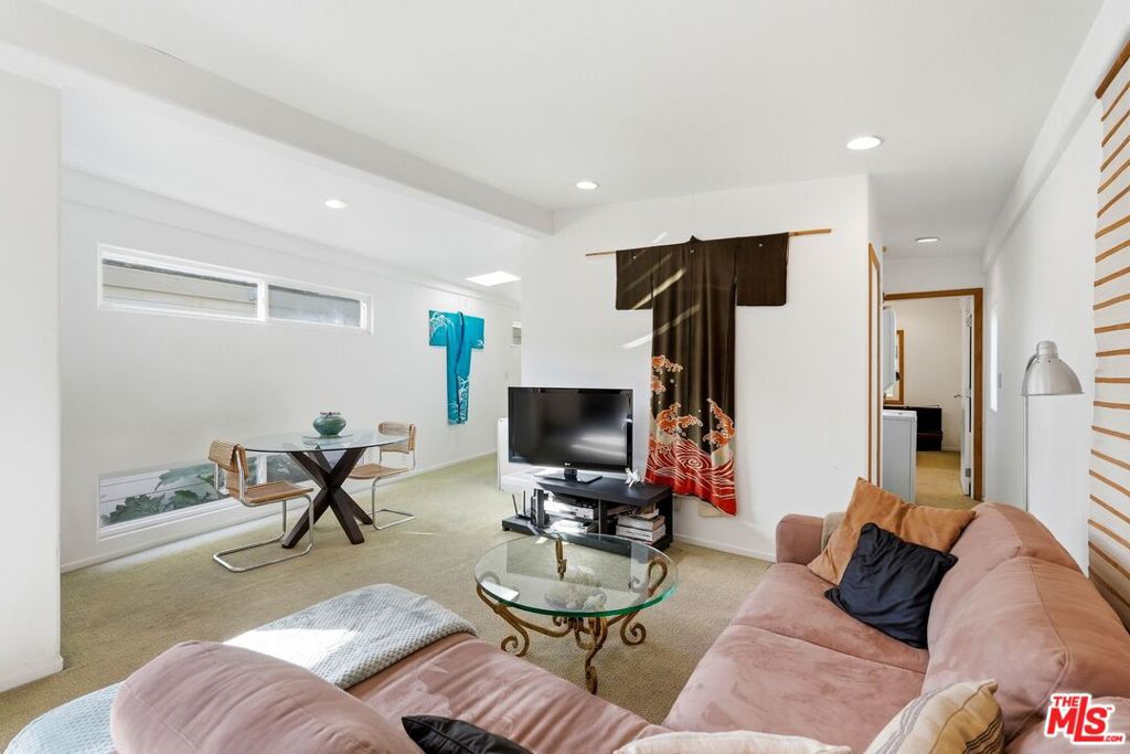 67 Paradise Cove