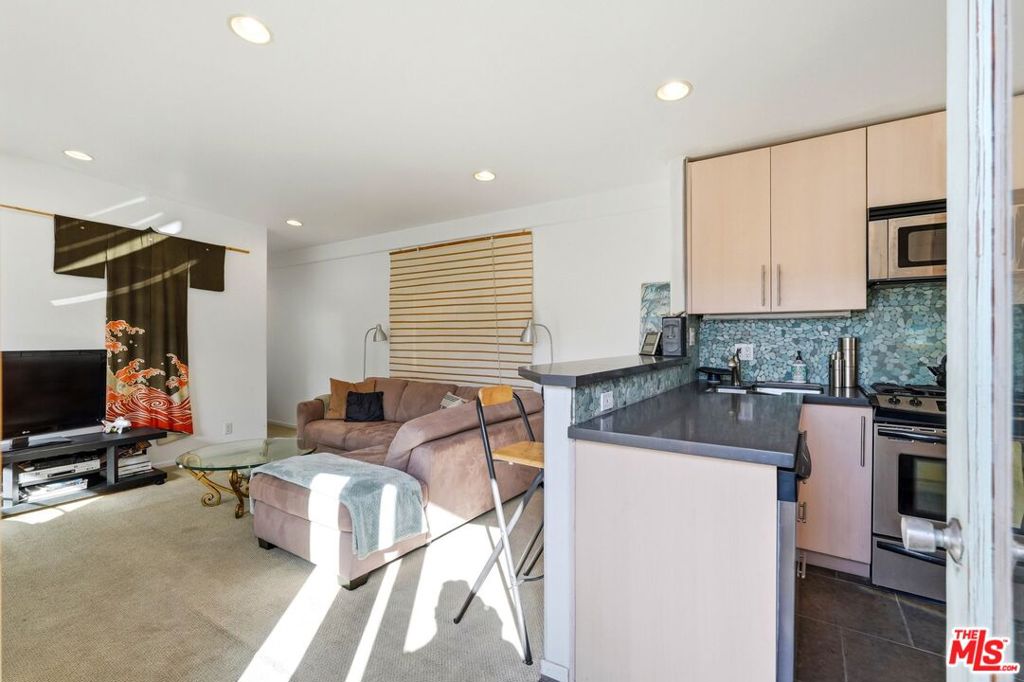 67 Paradise Cove