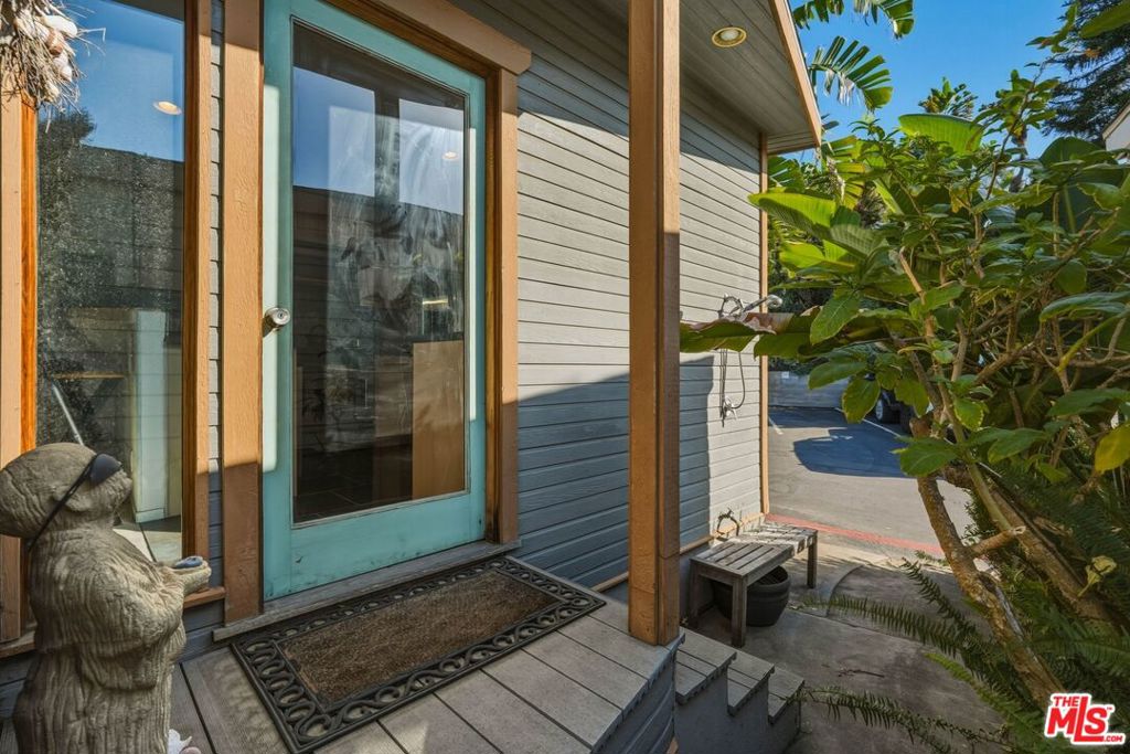 67 Paradise Cove