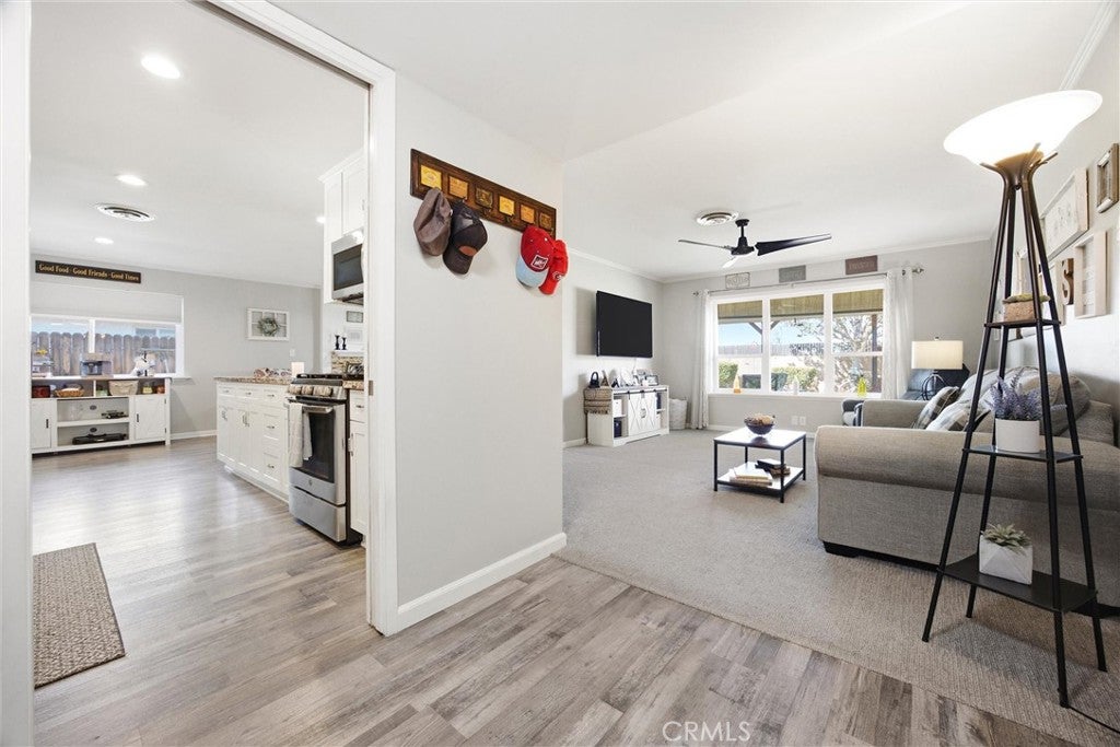 208 Glen Oaks