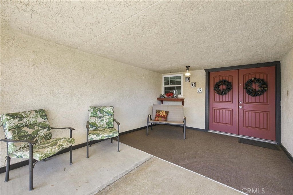 208 Glen Oaks