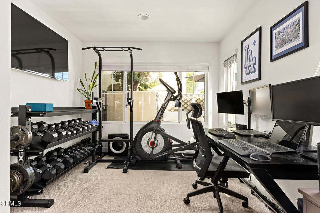 Photo of 2931 W Exposition Place #1, Los Angeles, CA 90018 (MLS # P1-27975)