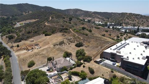 Photo of 1 Skyline Drive, Thousand Oaks, CA 91361 (MLS # SR26087706)
