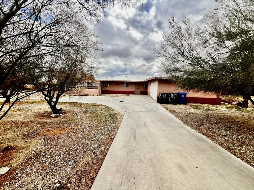Excellent investment opportunity on a rare double lot! This 2-bedroom, 2-bathroom fixer-upper features a spacious layout, detached 2-car garage, and endless possibilities for expansion, redevelopment, or income potential (ADU, lot split - buyer to verify). Perfect for investors, builders, or savvy buyers ready to bring their vision to life.Act fast - properties like this don't come around often!*sold ''AS IS''