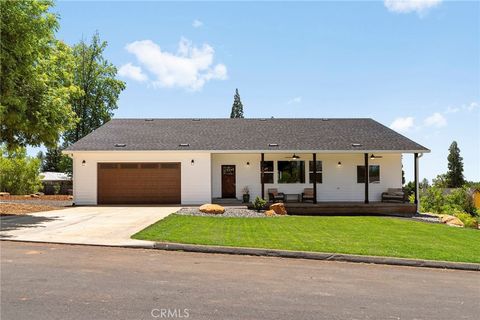 Photo of 1682 Sweetbriar Lane, Paradise, CA 95969 (MLS # SN26125598)