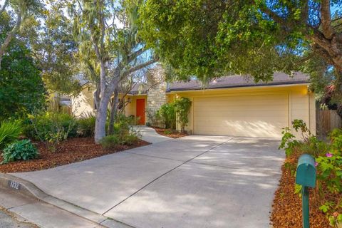 Photo of 1132 Seaview Avenue, Pacific Grove, CA 93950 (MLS # ML82038324)