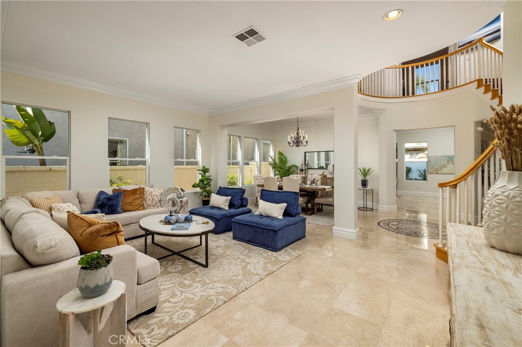 19084 Redford Lane