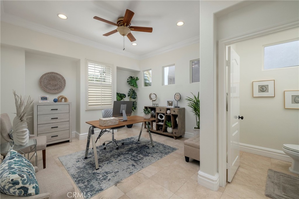 19084 Redford Lane