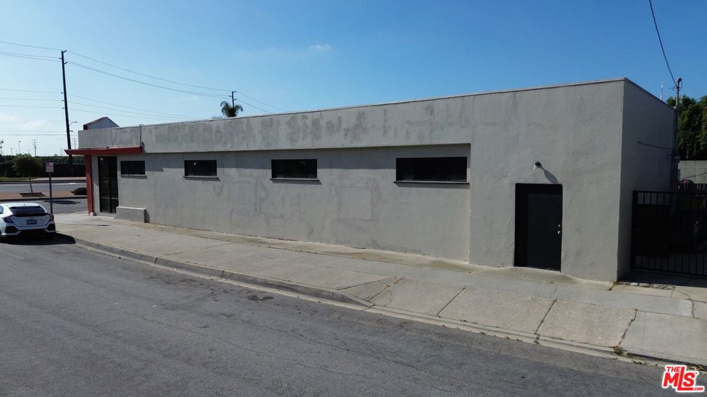 18727 Crenshaw Boulevard