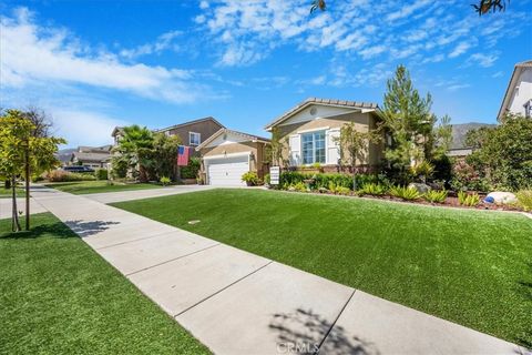 Photo of 25687 Red Hawk Road, Corona, CA 92883 (MLS # PW25119304) Photo of 25687 Red Hawk Road, Corona, CA 92883 (MLS # PW25119304)