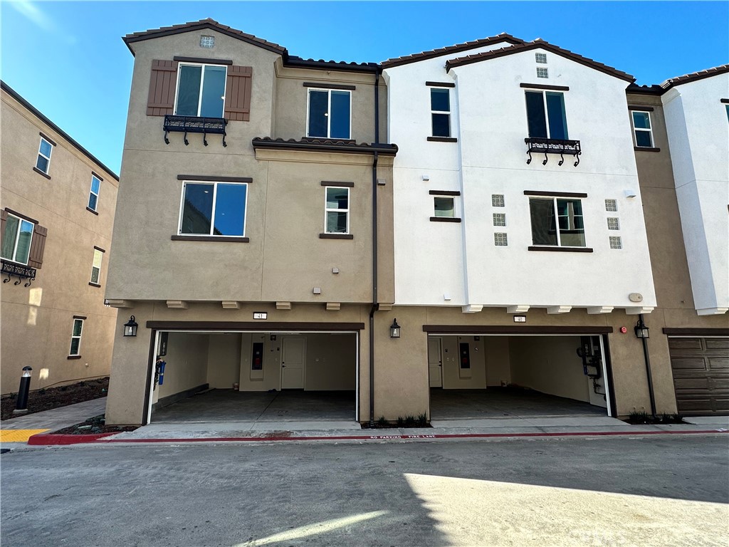 2317 W Broadway 41