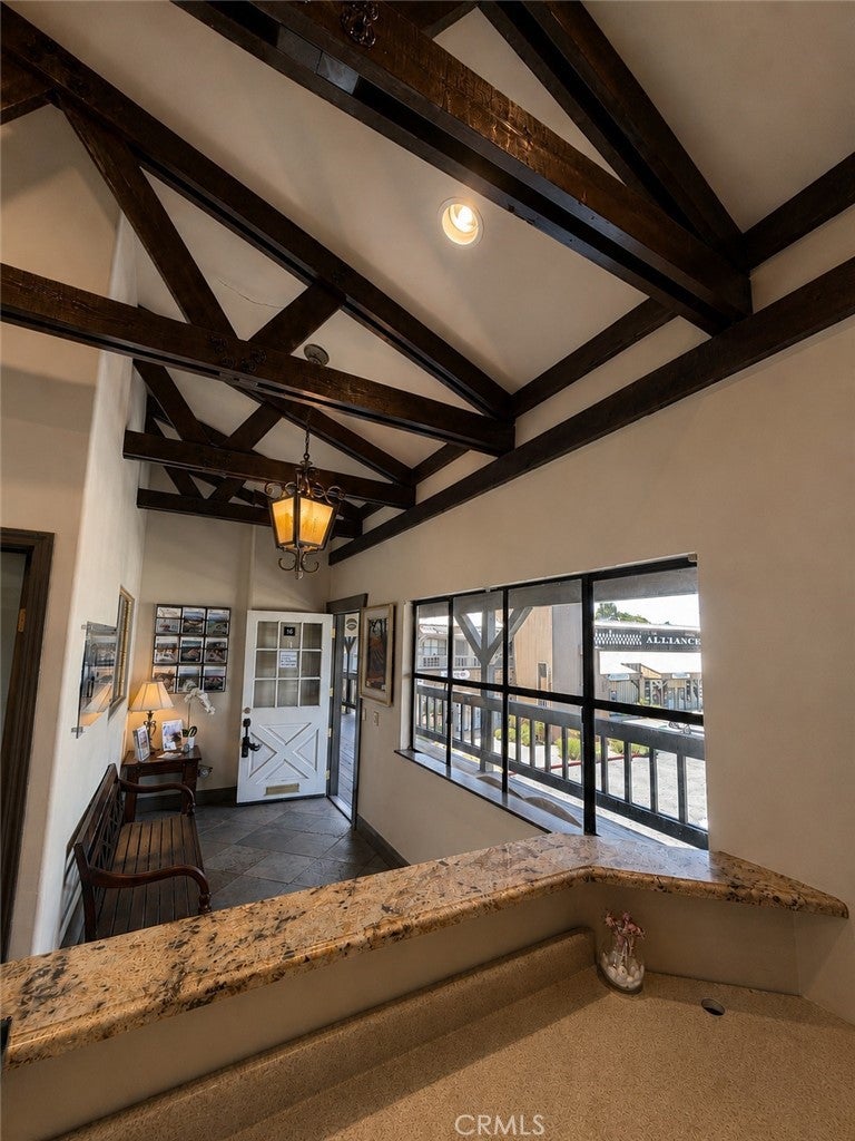 935 Riverside