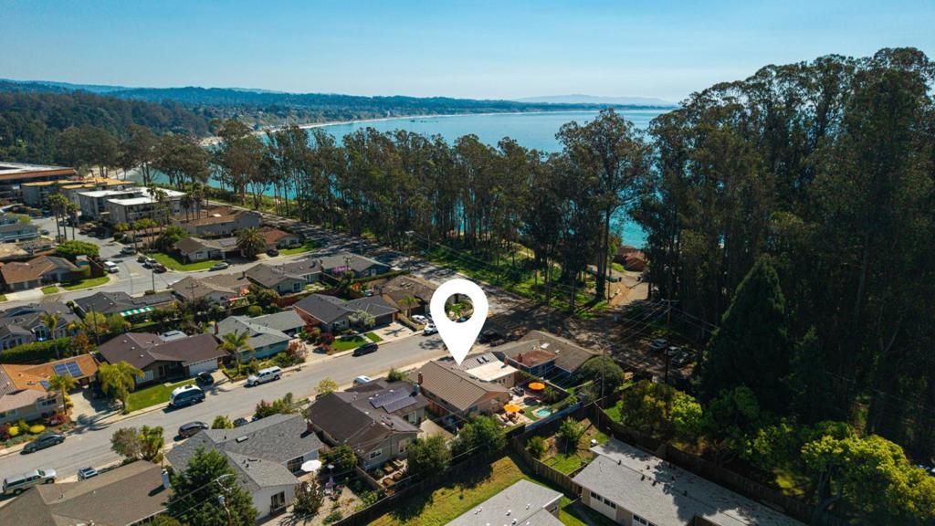 Photo of 105 Wesley Street, Capitola, CA 95010 (MLS # ML82039793)
