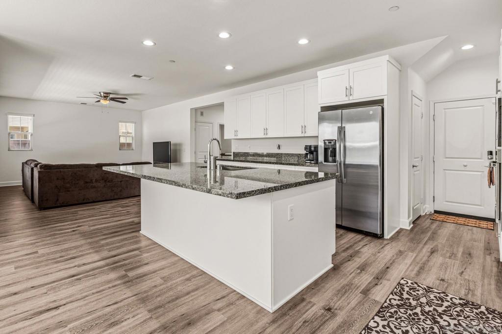 1138 Camino Levante