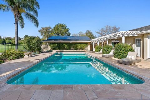 Tiny photo for 16 Hollins Drive Dr, Santa Cruz, CA 95060 (MLS # ML82037592)