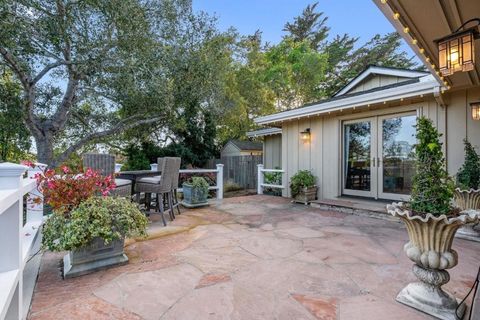 Tiny photo for 16 Hollins Drive Dr, Santa Cruz, CA 95060 (MLS # ML82037592)