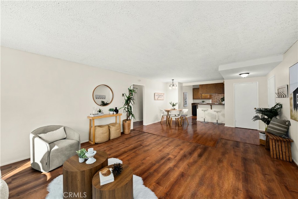 Avocado Manor (AVMR) - Residential