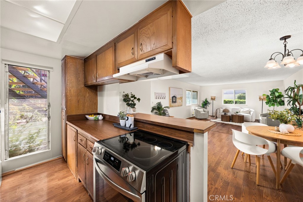 Avocado Manor (AVMR) - Residential