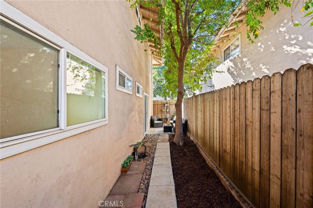 Avocado Manor (AVMR) - Residential