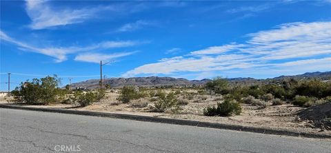Photo of 800 Utah Trl., 29 Palms, CA 92277 (MLS # HD26040101)