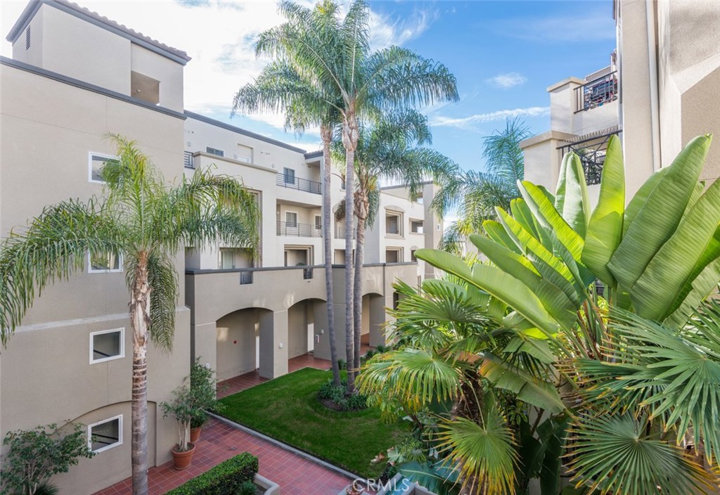 Pier Colony (PRCL) - Residential Lease