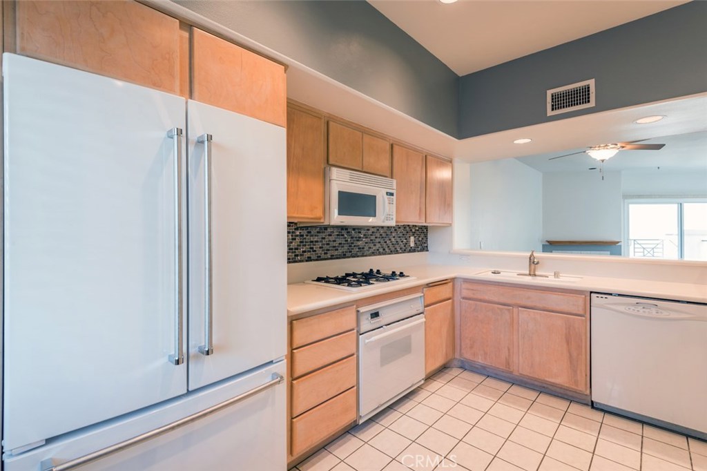 Pier Colony (PRCL) - Residential Lease