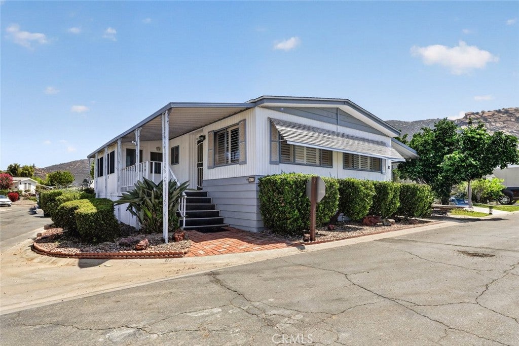 6480 Katherine Road 87